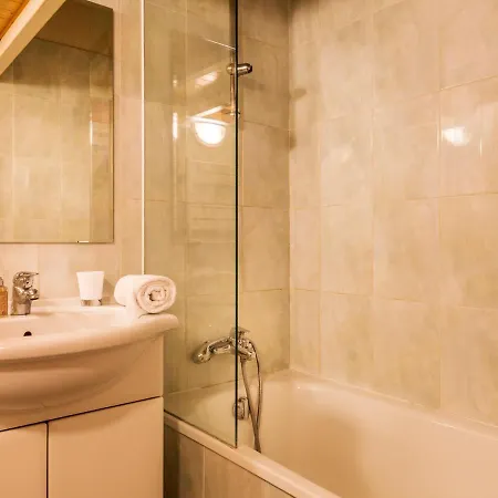 Spacieux 9 Pers. A Val-d'isere, Skis Aux Pieds, Wi-fi, Proche Commodites - Fr-1-694-306 Apartment Val-d'Isere